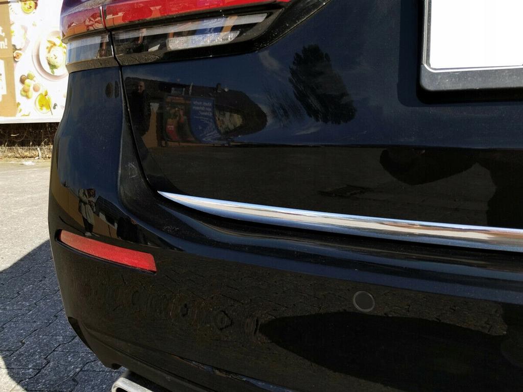BMW 5 G31 Estate Touring - CHROME STRIP on the tailgate