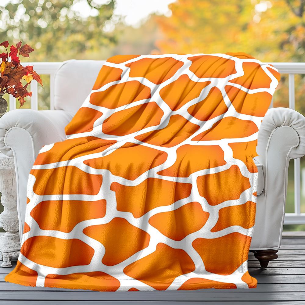 1PC Giraffe PrintOutdoor Flannel Blanket - Soft Plush Decor for Picnics, camping, Bedroom, Playroom, Office, or Lunch Break 1365A