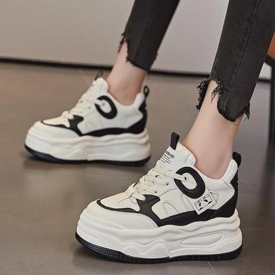 Женские белые кроссовки, увеличивающие рост: Повседневная обувь на толстой подошве для весны и осени