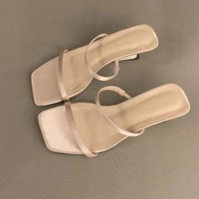 Летние новые женские тапочки, модные открытые туфли на толстом каблуке, женские уличные платья, пляжные сандалии