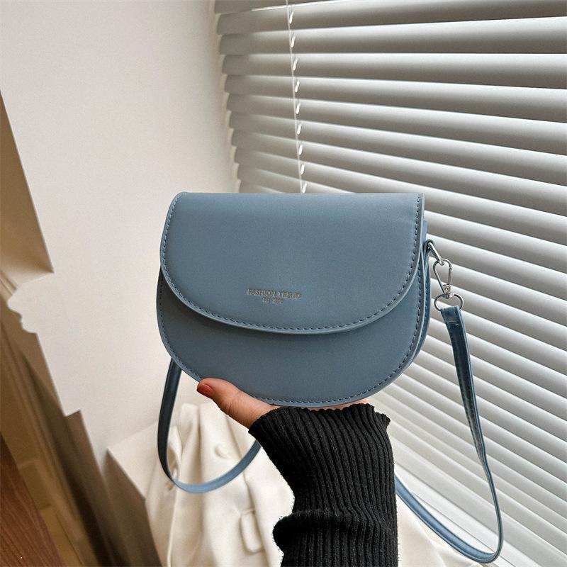 2025 однотонная новая простая новая модная конфетного цвета модная повседневная женская сумка-мессенджер через плечо