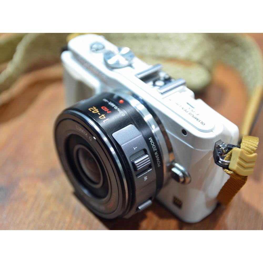 Panasonic Standard Zoom Lens for Micro Four Thirds Lumix G X VARIO PZ 14-42mmF3.5-5.6 ASPH.POWER O.I.S. Black H-PS14042-K