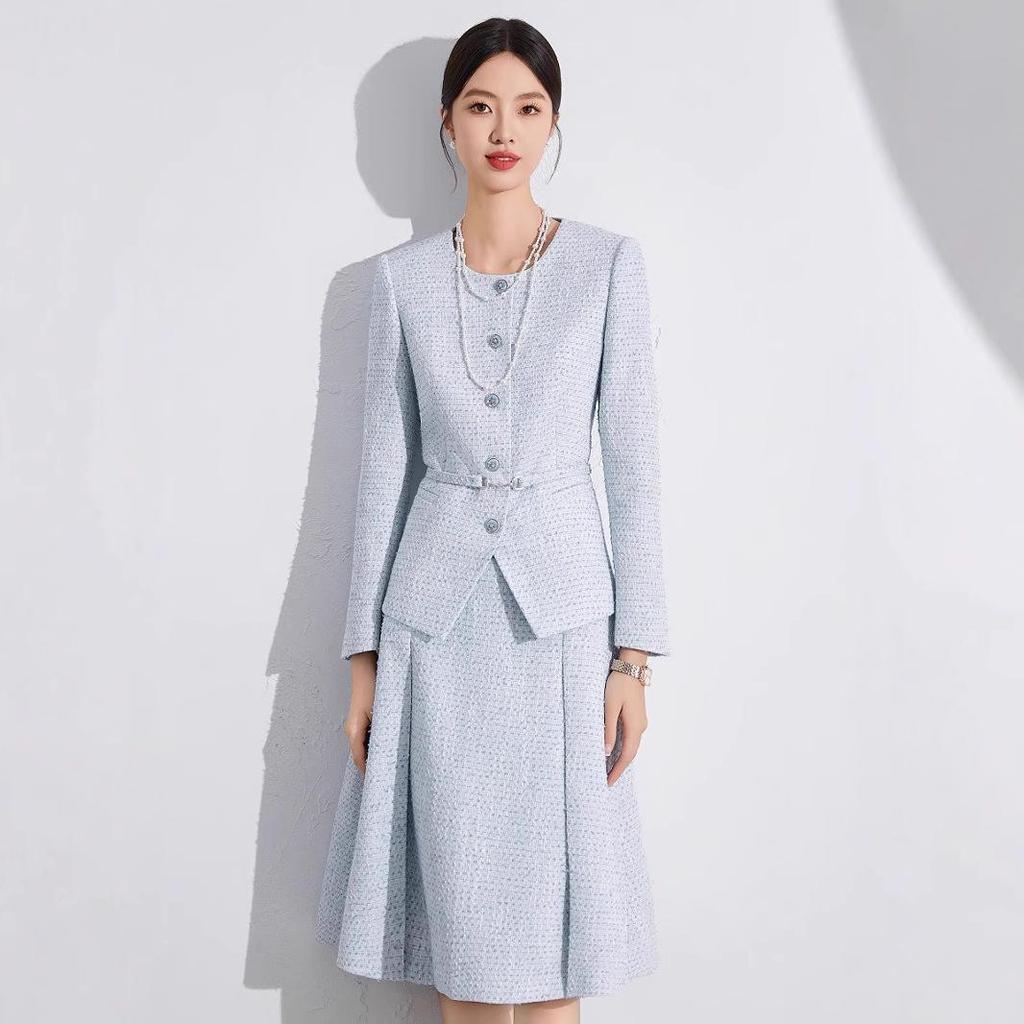 Женский зимний костюм ASC French Chic: Элегантный двухпредметный комплект: юбка и топ с акцентом на талии, визуально стройнящий