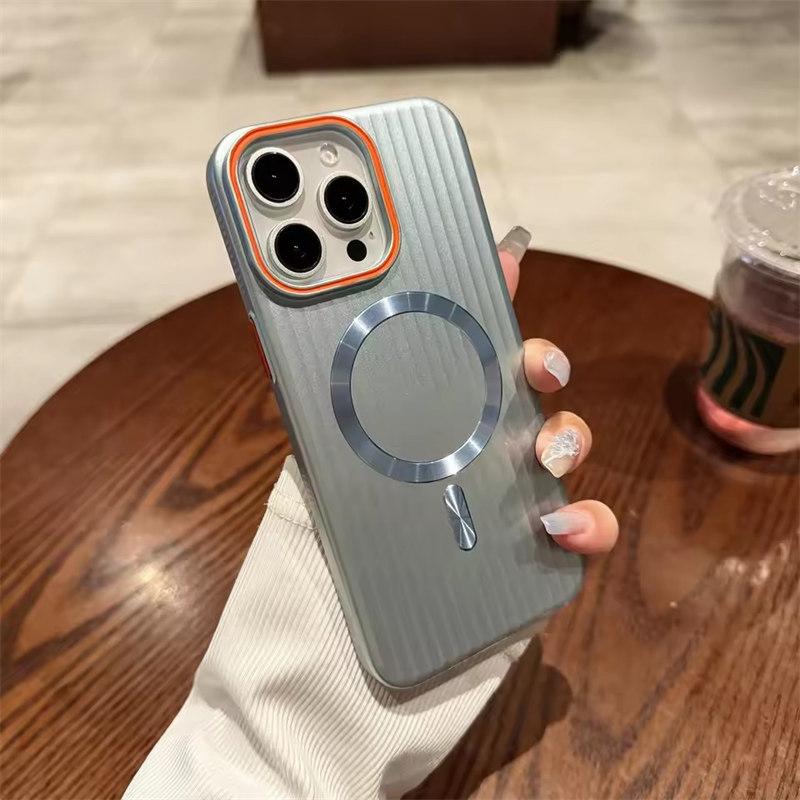 Чехол-кошелек с металлическим покрытием и гофрированной полосой для iPhone 12 13 14 15 16 Pro Max с беспроводной зарядкой и магнитным креплением Magsafe
