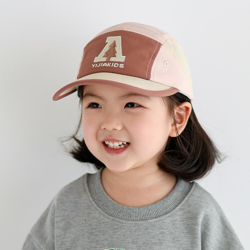 Быстросохнущая кепка с цветовыми блоками Детская солнцезащитная бейсболка Весенне-летняя новая модель для мальчиков и девочек Детская повседневная шляпа Солнечная шляпа