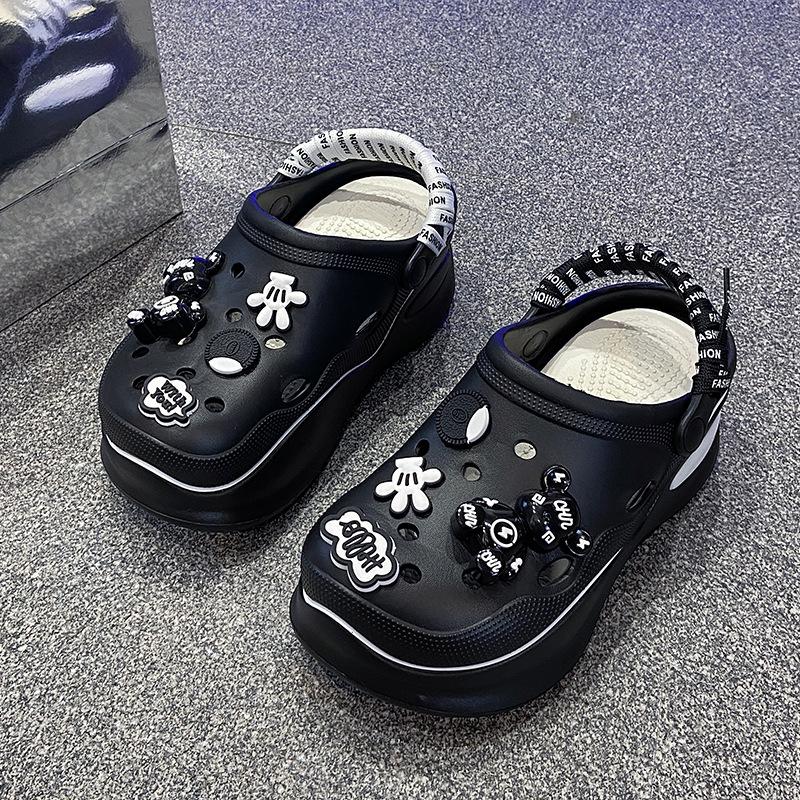 Hole Shoes Women's Summer Wear New Cute Sandals Platform Non-slip Beach Nurse Slippers