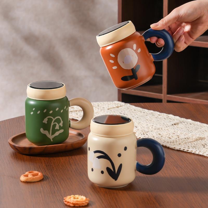 Подглазурная цветная керамическая кружка с крышкой, кофейная чашка, женская, высокая ценность, офисная чашка для питья, женская, интернет-знаменитость, чашка для воды