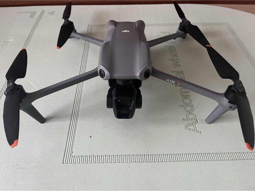 DJI Mavic Air 3 Drone with Bee Dual Camera, Telephoto, Obstacle Avoidance, and HD Mavic 3 Aerial Photography Capabilities