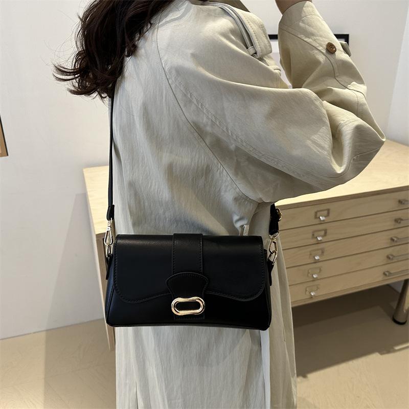 Повседневная текстура маленькая женская сумка 2024 года мода новая сумка через плечо подмышку ретро мода пригородный мессенджер маленькая квадратная сумка