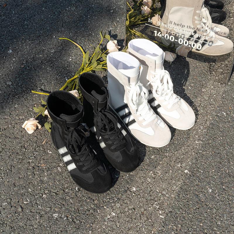 В наличии, высокие боксерские ботинки для женщин, новые спортивные дышащие сетчатые рыцарские ботинки, универсальные повседневные высокие кроссовки для немецких тренировок