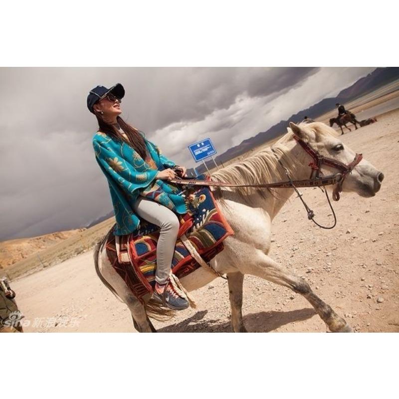 National Style Autumn and Winter Lady Zhang Yuqi Same Shawl, Thickened Autumn and Winter Cloak, Large Scarf