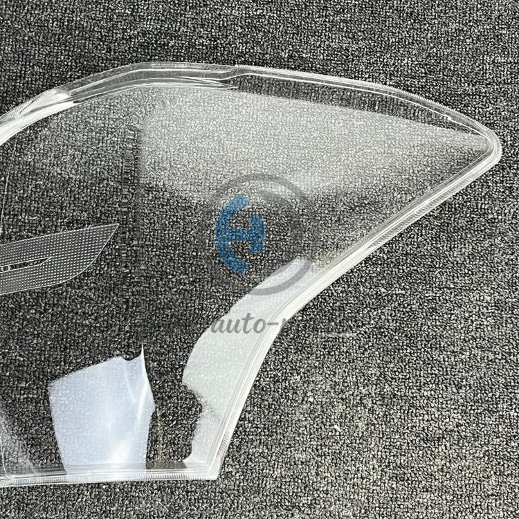 Накладка на задний фонарь для Subaru Forester 2013-2015