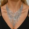 Преувеличенное ожерелье с длинной бахромой, инкрустированное бриллиантами тяжелой промышленности, модное, с легкой роскошью и высококлассным чувством, цепочка до ключицы, с чувством дизайна, для шеи