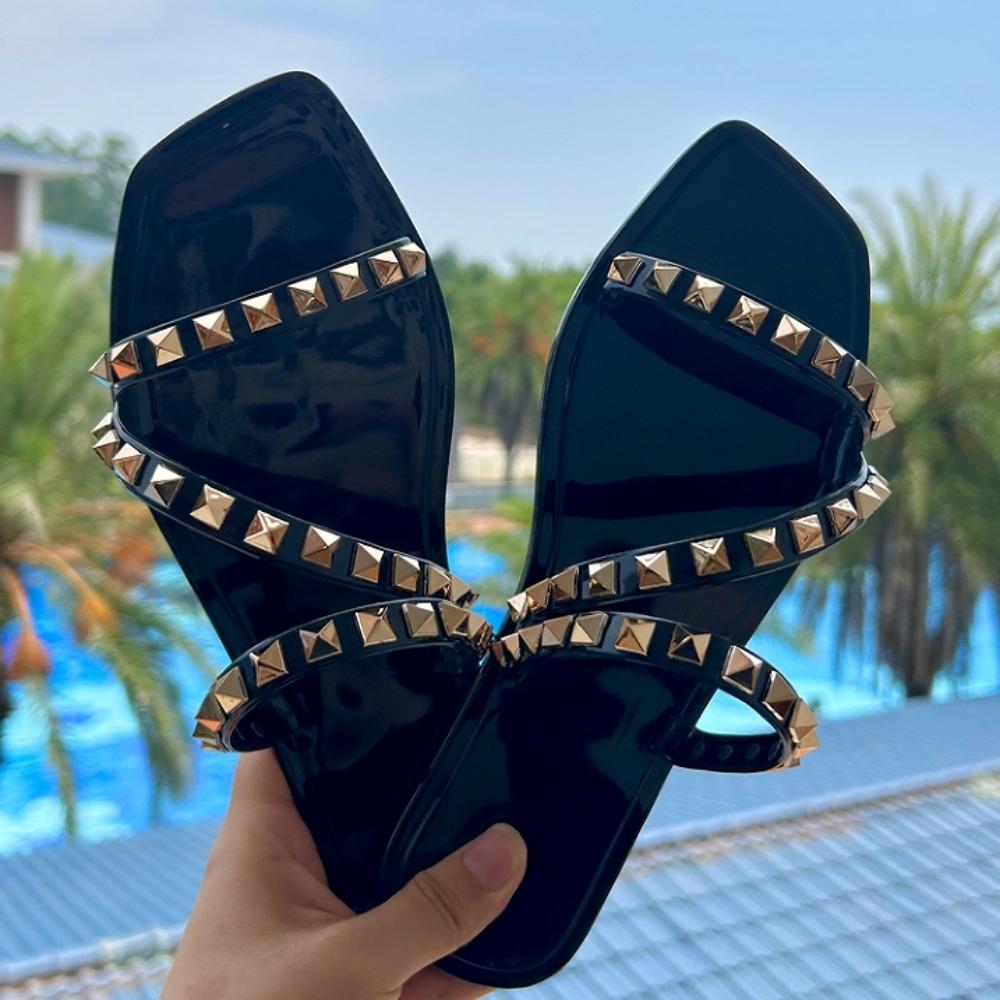 Женские шлепанцы Шлепанцы с заклепками Женские летние уличные модные римские сандалии Уличные шлепанцы на плоской подошве для женщин Дизайнерские сандалии
