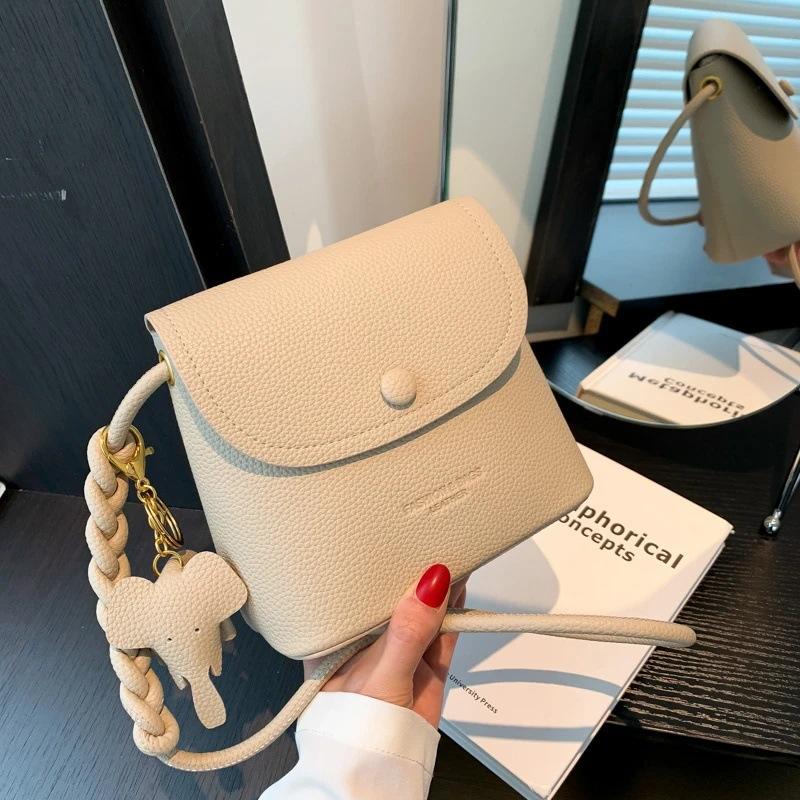 Soft leather fashionable versatile simple bag mobile phone bag one shoulder foreign style women's casual bag women's messenger bag