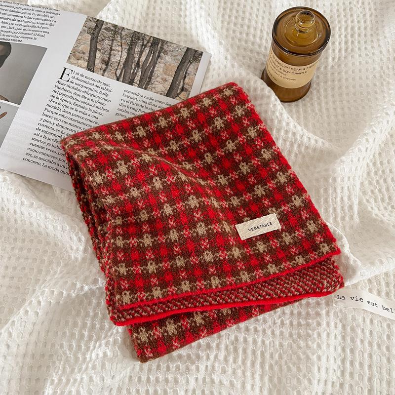 Small Fresh College Style Small Plaid Wool Scarf Women's Winter Warm Versatile Retro Knitted Scarf
