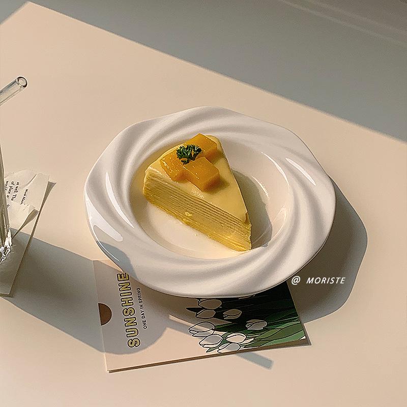 High-Grade White Ceramic Dessert and Pasta Plate for Home Use