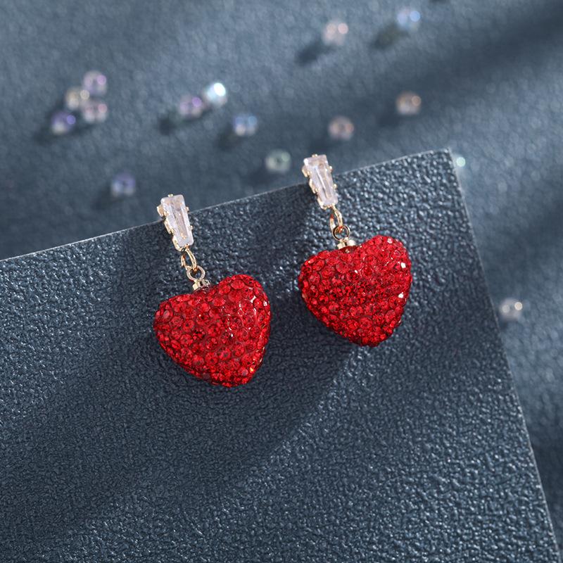 Новые модные вечерние брендовые украшения 2022, трендовые свадебные серьги-гвоздики в форме сердца с красными кристаллами, женские милые простые серьги