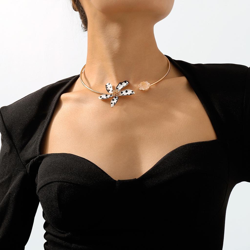 Pinkdudu Модное разноцветное ожерелье с цветком, простой дизайн с регулируемым отверстием, позолоченное ожерелье для женщин, ювелирные изделия, подарки PD1183