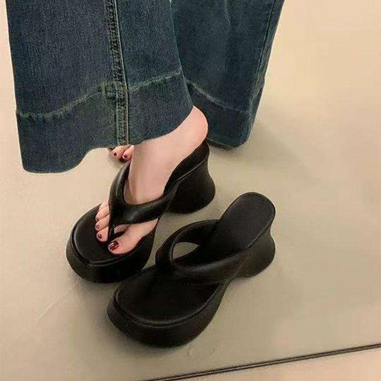 Маленькие шлепанцы на толстой подошве и высоком каблуке женская обувь 2025 лето новая мода женские сандалии на танкетке водонепроницаемые