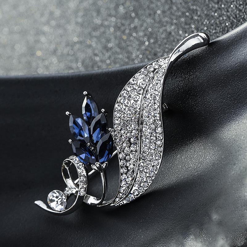 Narcissus Brooch, Feminine Charm, Full Diamond Leaf Brooch Badge, High-end Design Pin