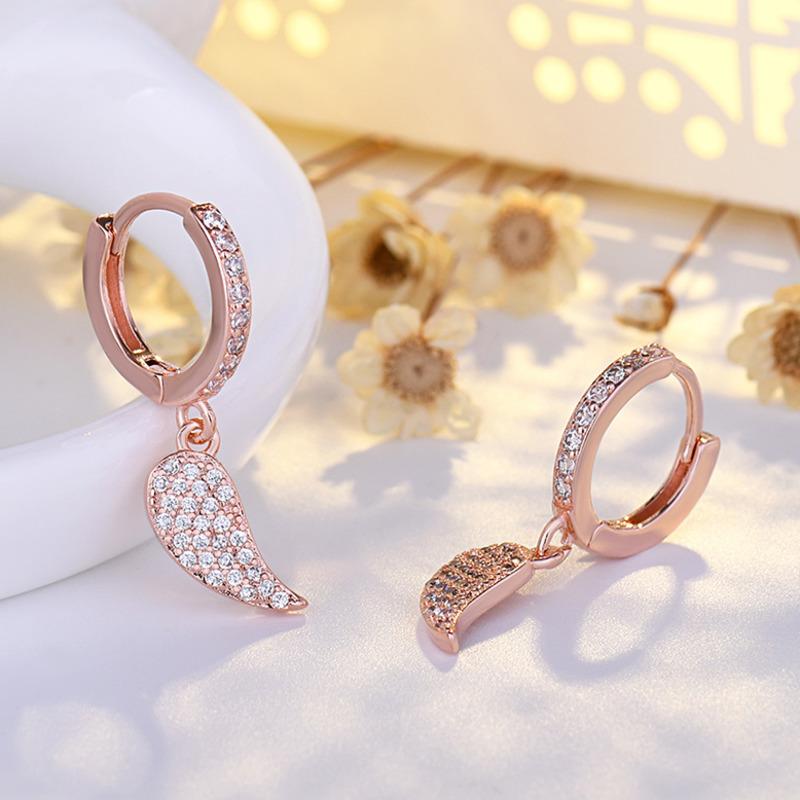 BELLA BOX Серьги из чистого серебра с золотым покрытием в отпускном стиле, с легким люксовым и высококлассным ощущением, слегка инкрустированные цирконием серьги-кольца