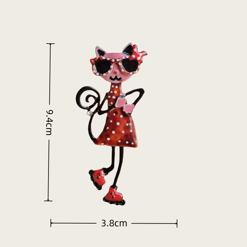 Шикарная брошь «Пятнистый котенок»: Стильная брошь в виде животного для универсальной моды и элегантности