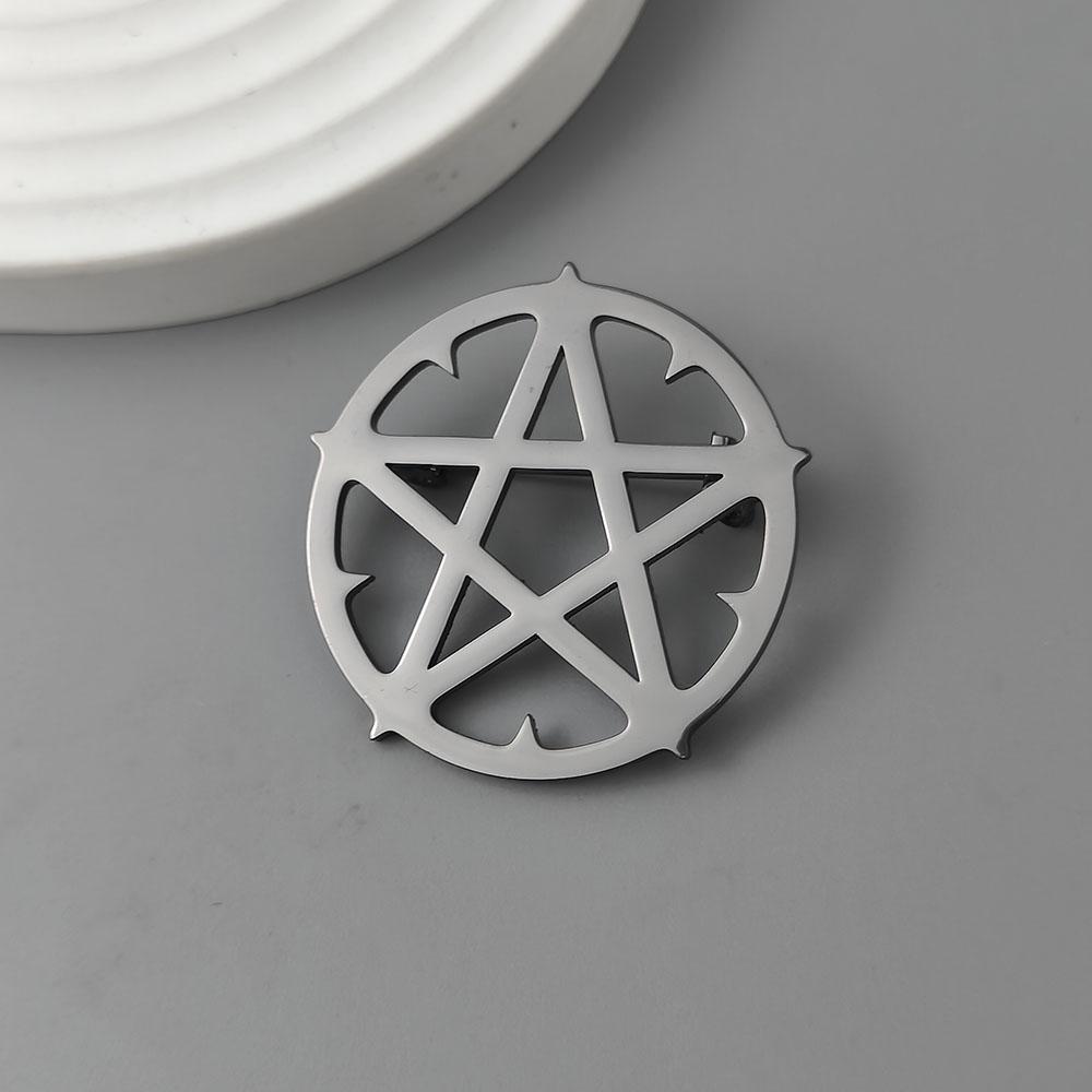 Pentagram series stainless steel brooch, symbolizing the positive energy of warding off evil, symbol of cultural lapel jewelry.