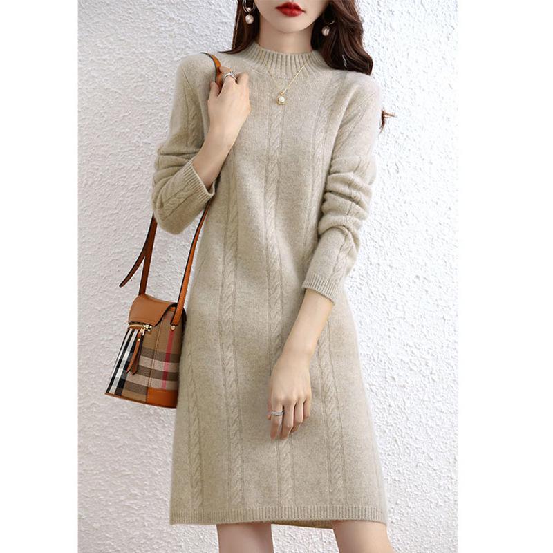 Женское трикотажное платье-свитер средней длины из кашемира с полувысоким воротником