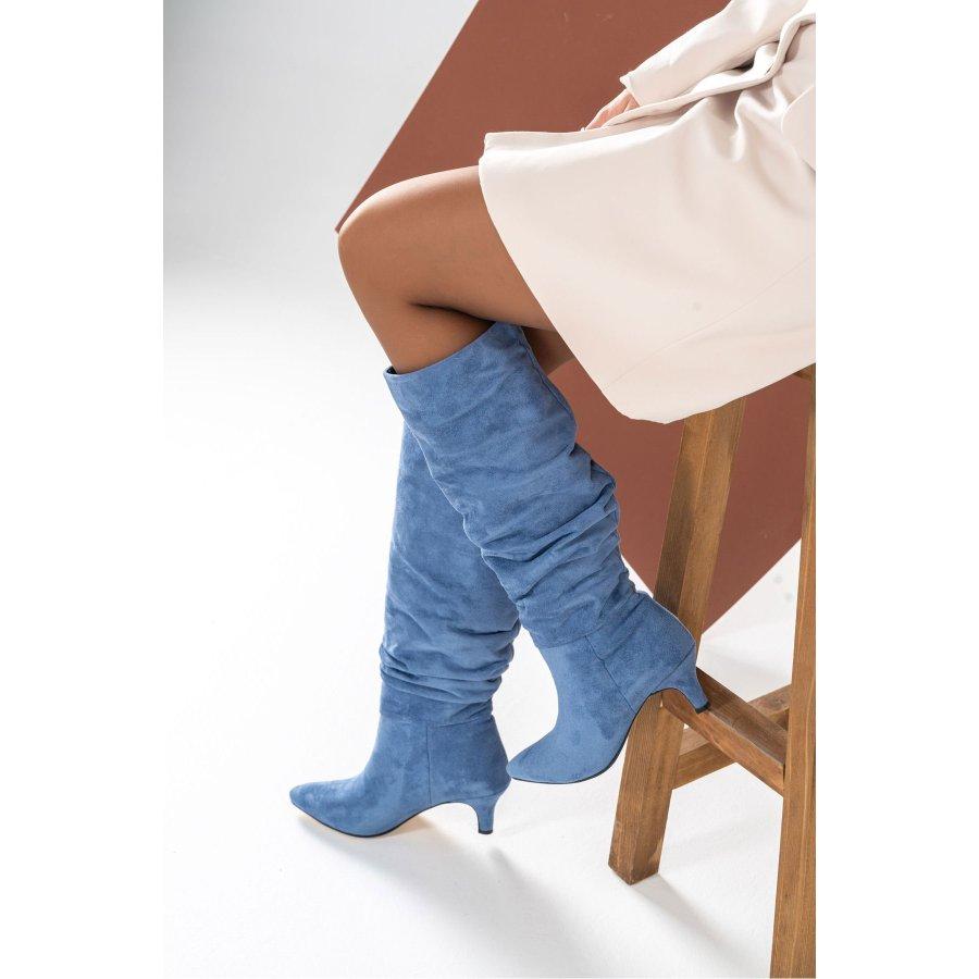 Женские замшевые высокие сапоги на среднем каблуке