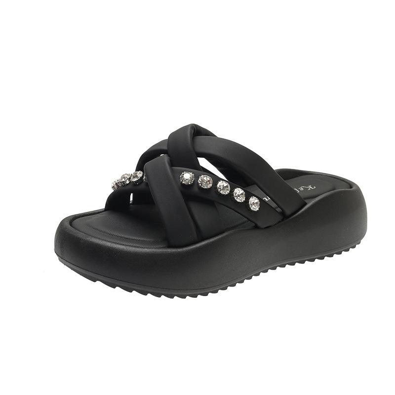 Тапочки со стразами на толстой подошве, лето 2025, новые женские тапочки с плоским дном и открытыми перекрещенными носками, дышащие
