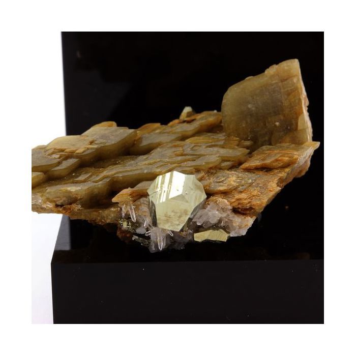 Sidérite, Pyrite, Quartz 120.2 carats