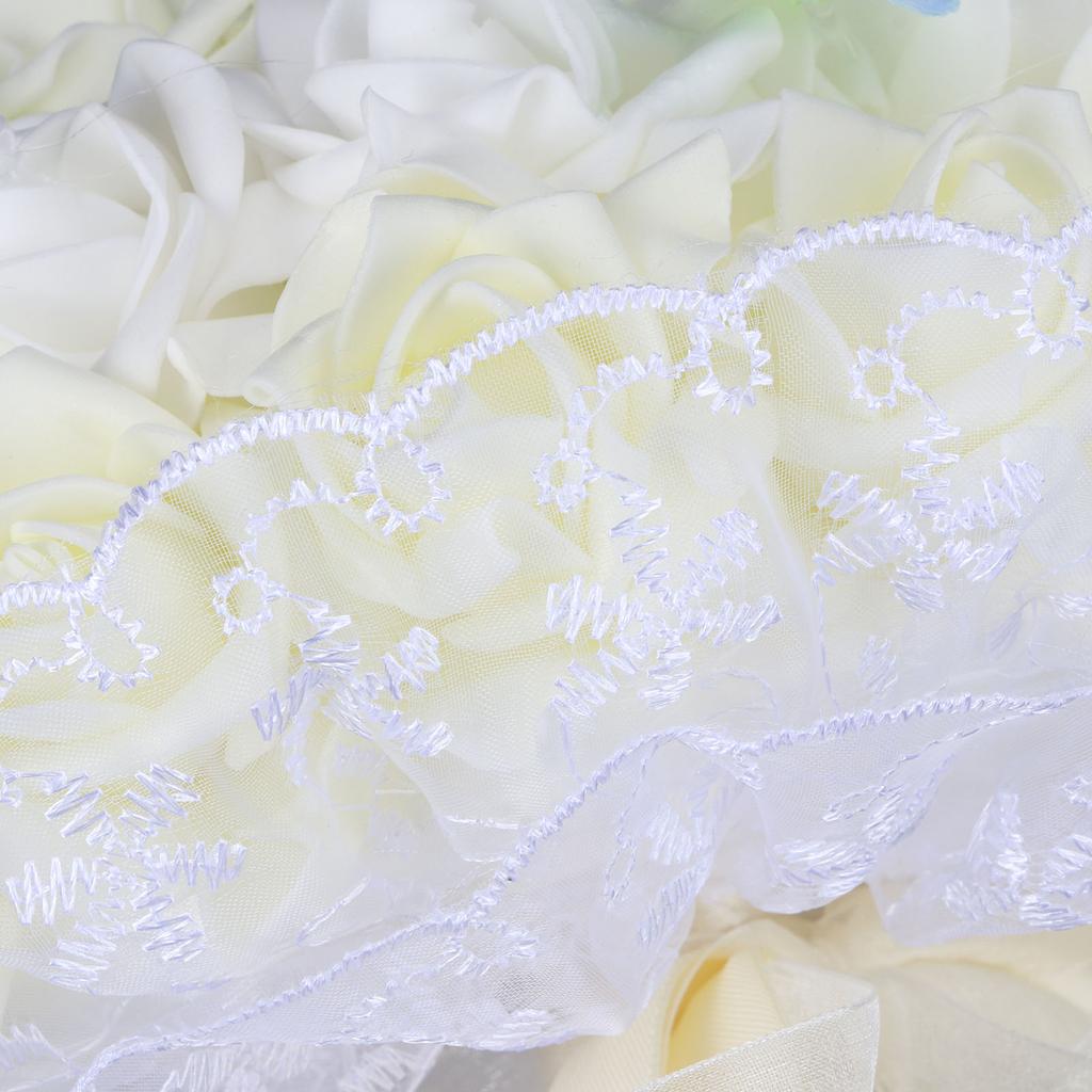 Свадебная невеста держит цветы Искусственные цветы Букет роз Свадебные принадлежности Украшения