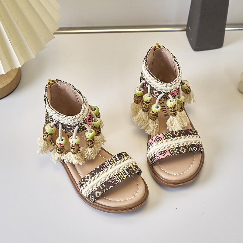 Детские сандалии 2024 года, летняя новая мода для девочек, универсальная обувь принцессы, детская обувь в этническом стиле с кисточками на мягкой подошве для отпуска
