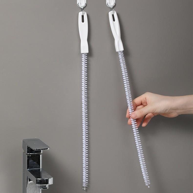 Щетка для прочистки слива раковины со спиральной щетиной для эффективного устранения засоров