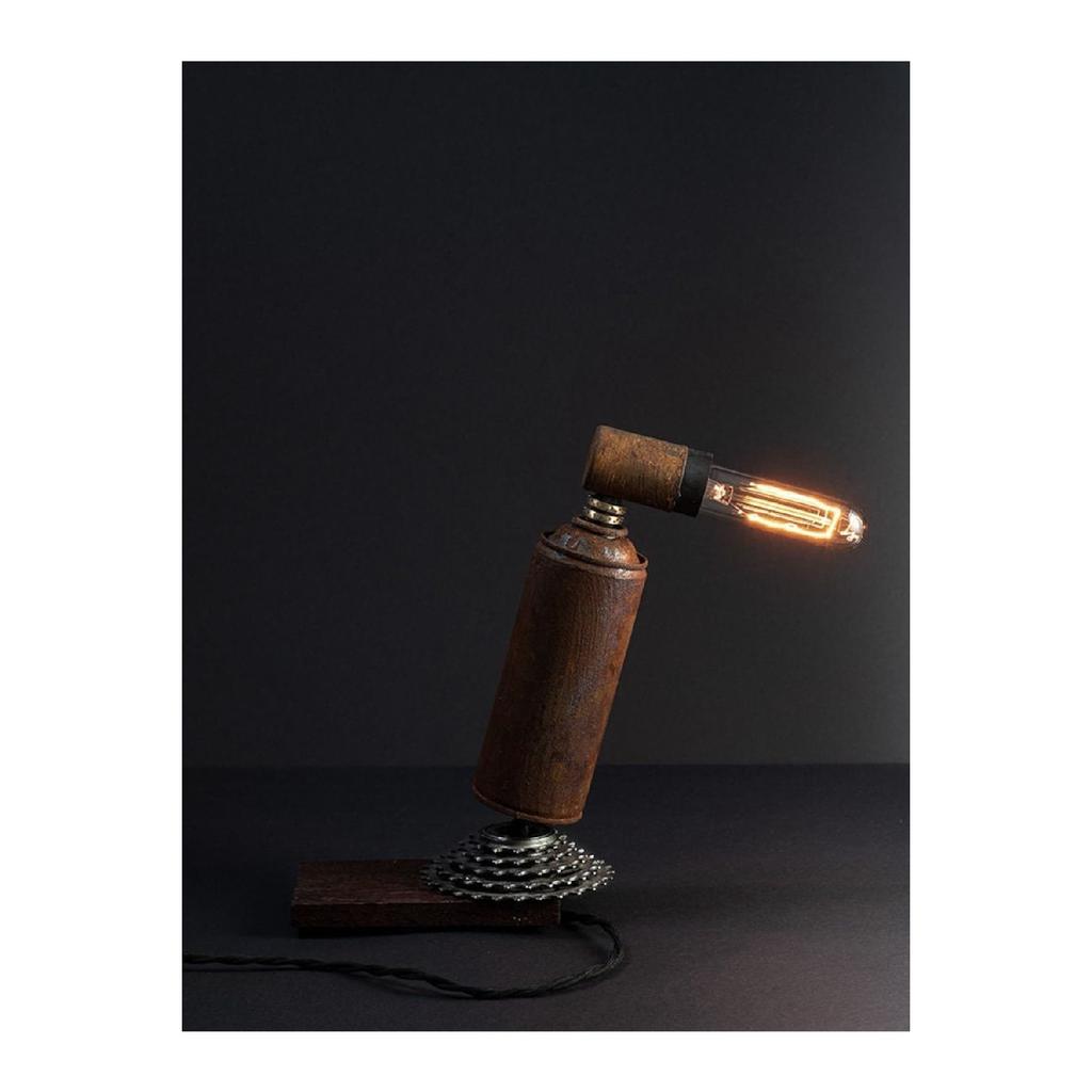 Vintage Retro -style Metal Table Lamp - Modern And Rustic Table Top Lighting - 28