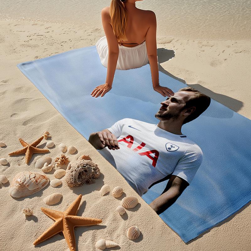 1PC FC Tottenham Crest Beach Towel - Soft, Absorbent Microfiber, Lightweight, Ideal for The Beach, Parties, Travel, Camping fan gifts