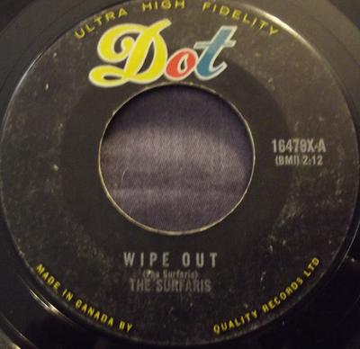 7-дюймовая пластинка SURFARIS - Wipe Out / Surfer Joe 16479X DOT 1963 Канада Рок Б/У