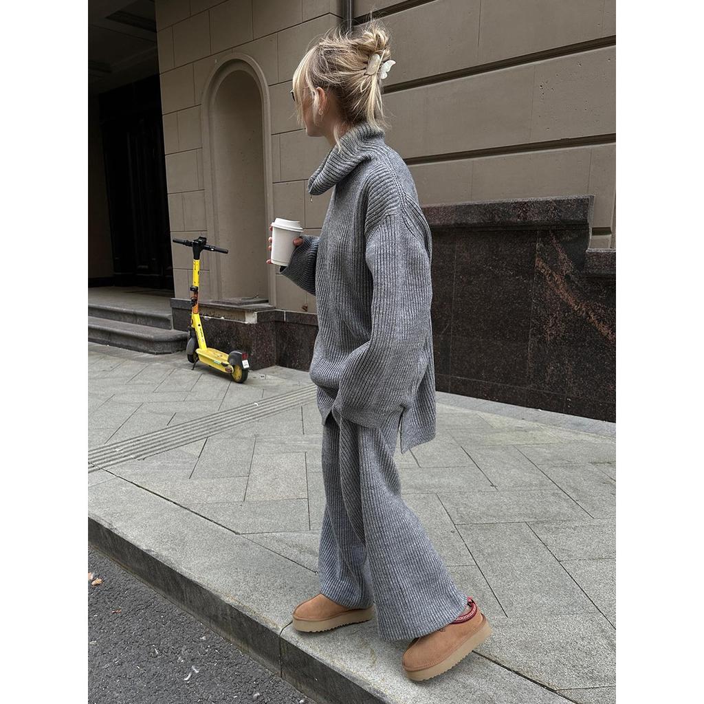 Новый женский вязаный костюм на осень-зиму 2025 года с воротником на молнии, длинными рукавами и брюками палаццо для Европы и Америки