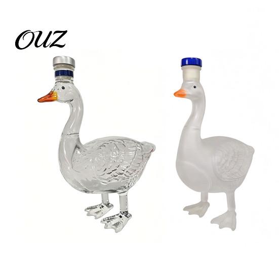 Whiskey Bottle for Gatherings Goose Shape Glass Decanter, 3D Bird Liquor with Frosted Stopper, Home Bar Decoration 350ml Art Vodka Wine Dispenser Bar,