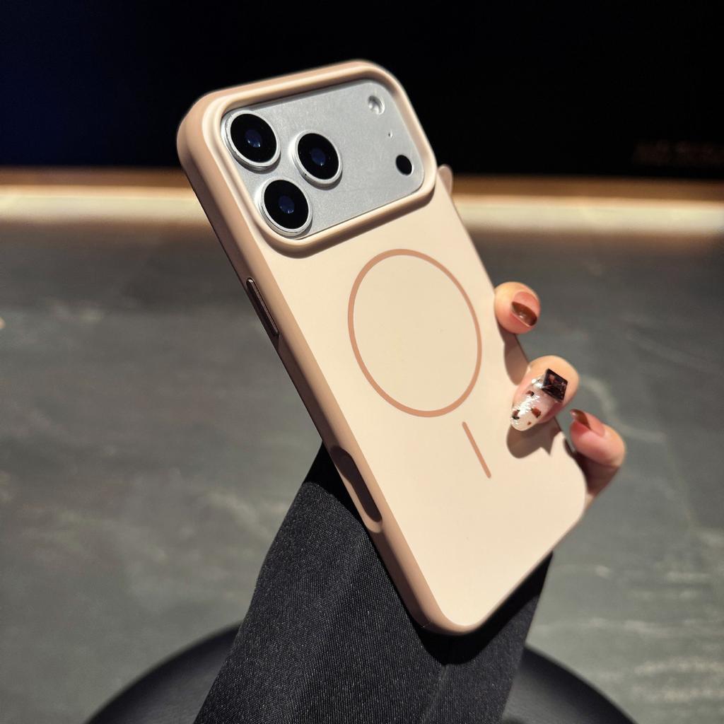 The integrated button contrasts the skin feel, suitable for iPhone17promax mobile phone case, magnetic suction Apple 16 anti-drop protective case