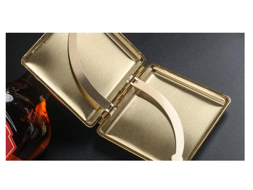 Elegant Cowhide Cigarette Case - 20-Piece Capacity, Men's Fashionable Moisture-Proof & Pressure-Proof Storage Box.