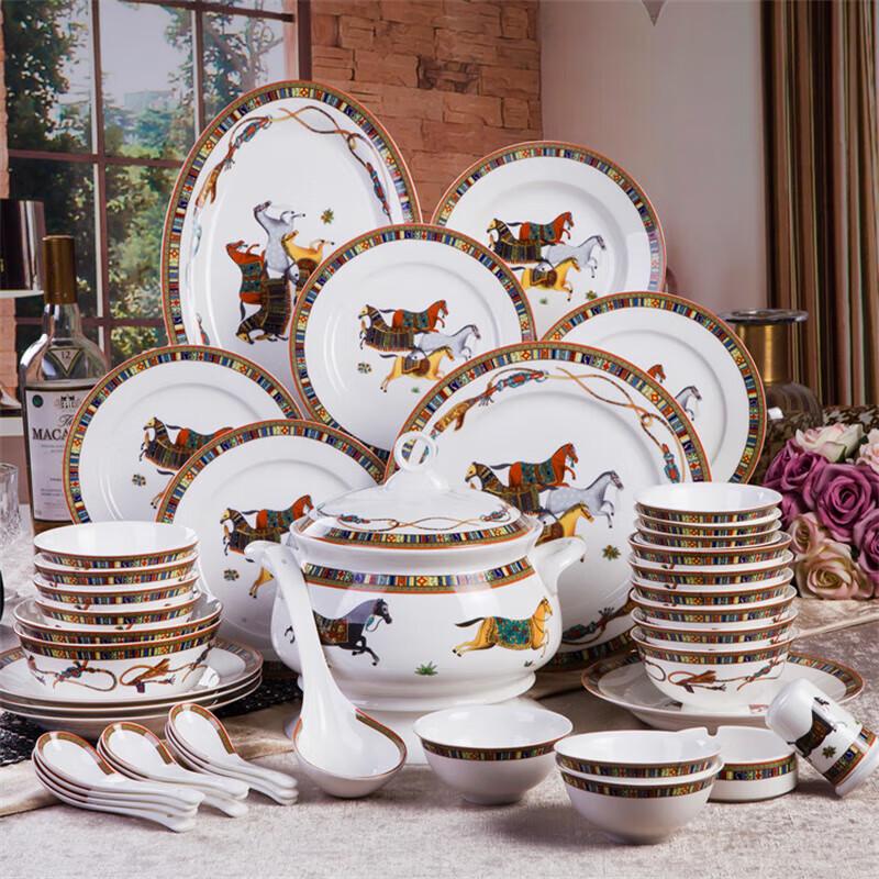 Керамический столовый сервиз Jingdezhen 'Дворцовый горшок', 58 предметов