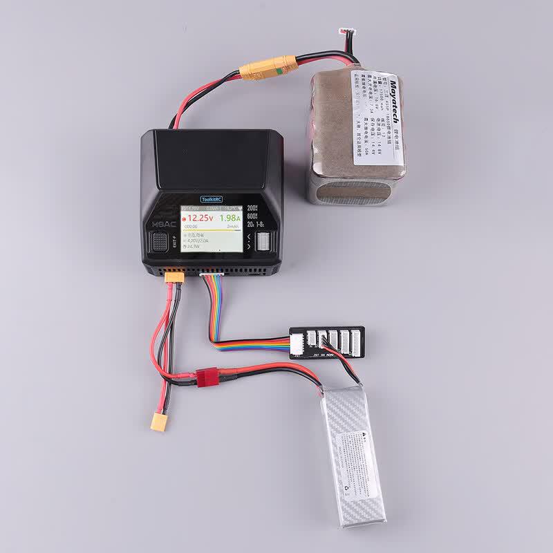 TOOLKITRC Smart Balance Charger
