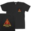 Delta Chi Альма-матер Братство Bella + Canvas POCKET - БОЛЬШЕ ЦВЕТОВ Унисекс Футболка