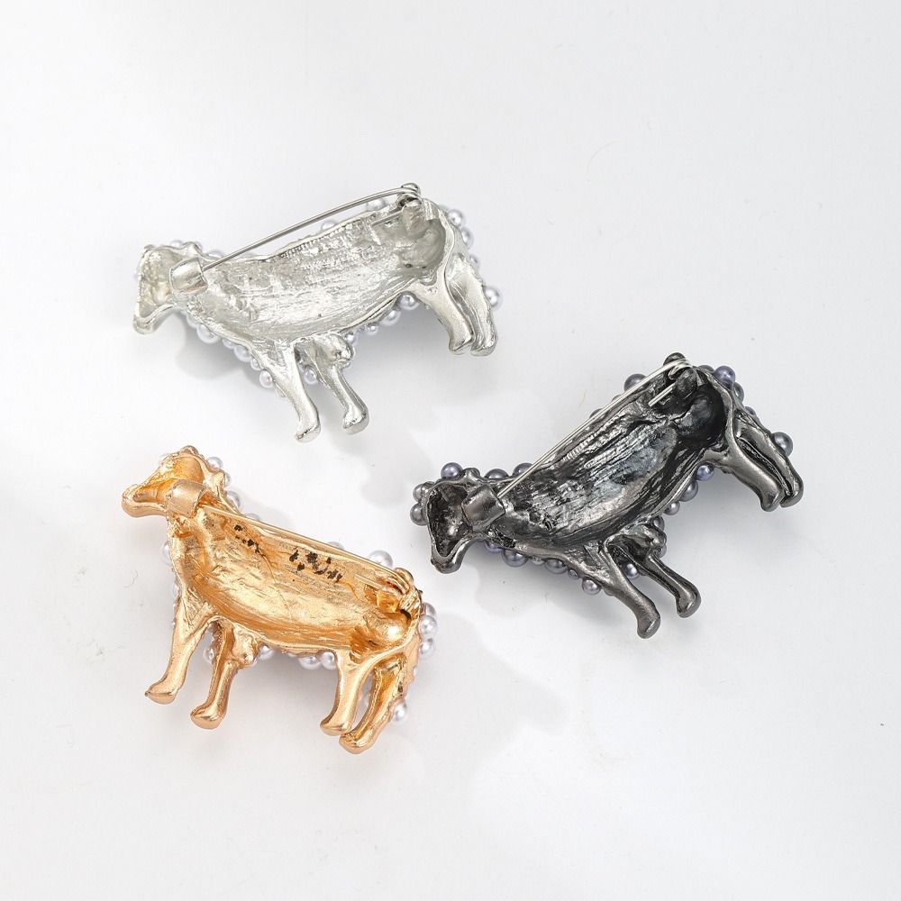 Vintage Style Sheep Brooch Zinc Alloy Clasp Pin Fashion Animal Pin Gift