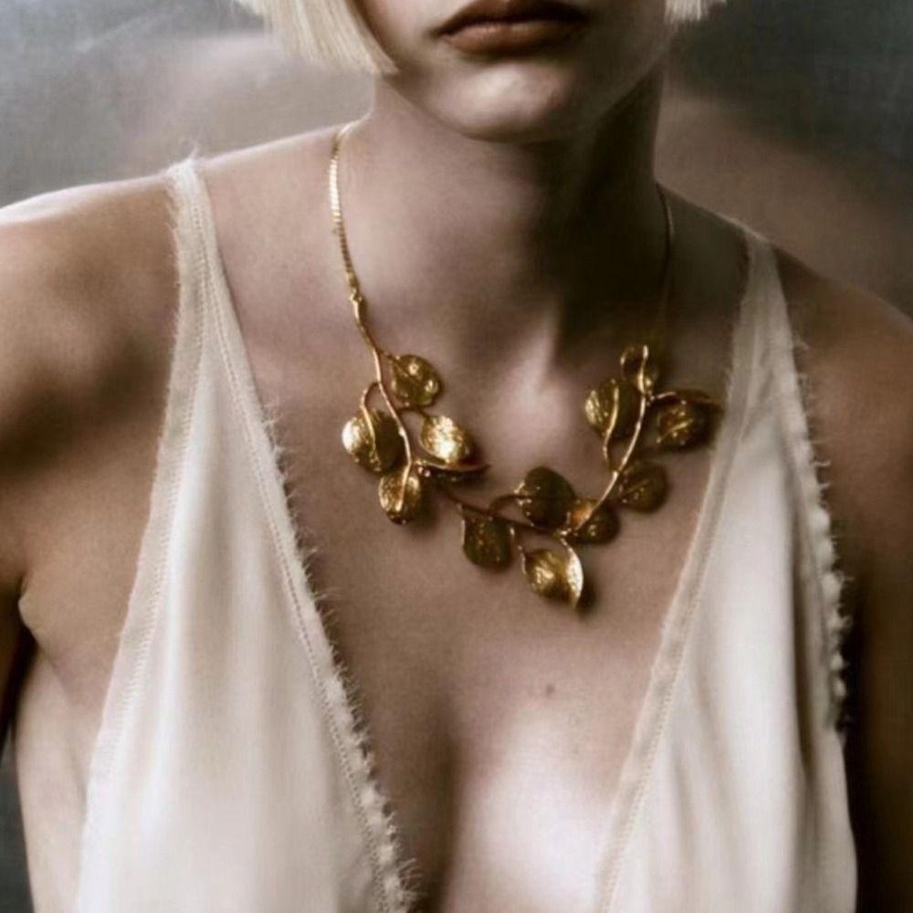 Exaggerated Vintage Women Leaf Pendant Neck Jewelry Chain Necklace Choker Necklace