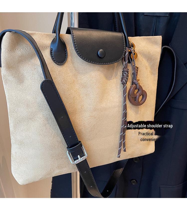 2024 Новая замшевая сумка через плечо в стиле ретро: Женская сумка-тоут/через плечо большой вместимости для осени и зимы