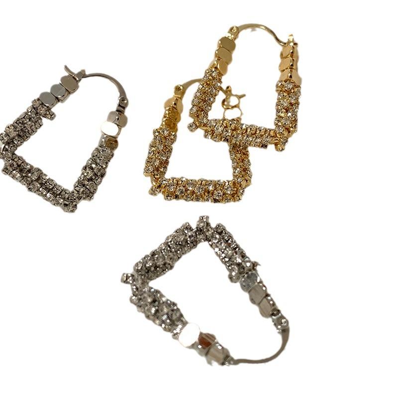 Niche Design Sense Flash Diamond Broken Silver Ear Buckle Women'S Unique Personality Fashion Elegant Temperament Versatile Earrings Earrings