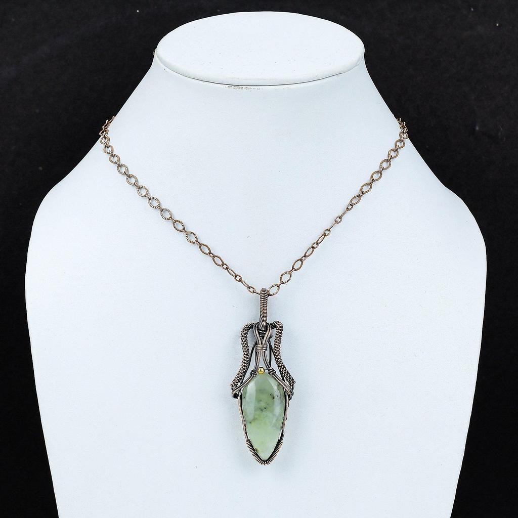 Элегантный драгоценный камень пренит из чистой медной проволоки, обернутый ювелирными изделиями ручной работы